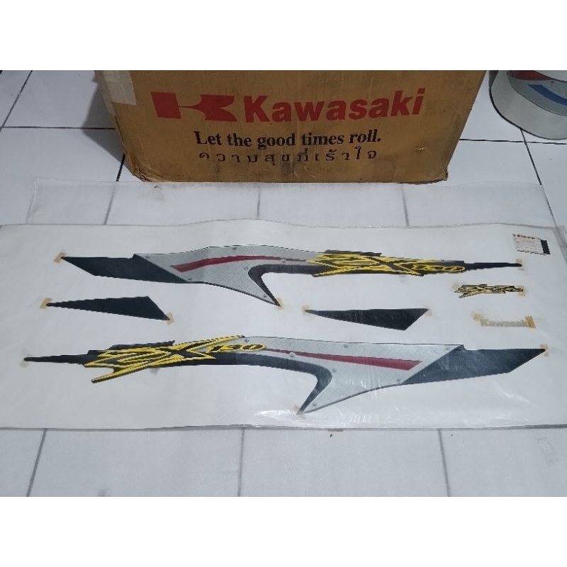 striping stiker decal Kawasaki ZX130 2007 original grey 40143-0928
