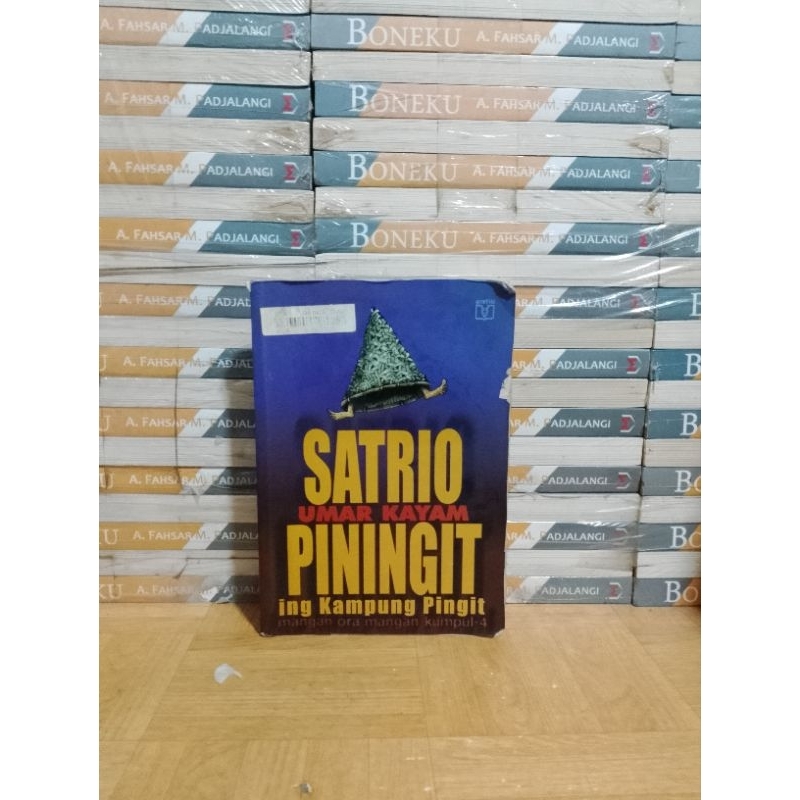 BUKU ORIGINAL - SATRIO PININGIT ING KAMPUNG PINGIT UMAR KAYAM
