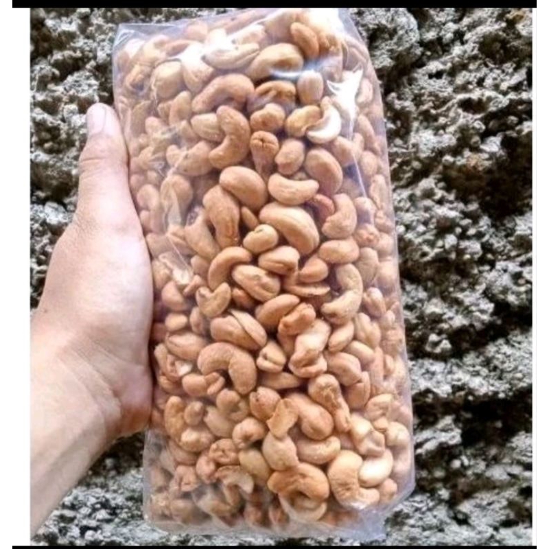 

kacang Mede utuh matang 1000 grm