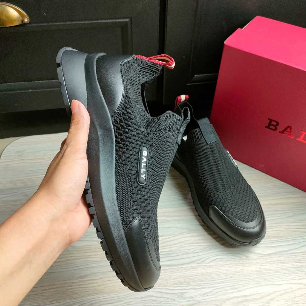 sepatu slip on hitam pria import sneaker branded vip 6231645