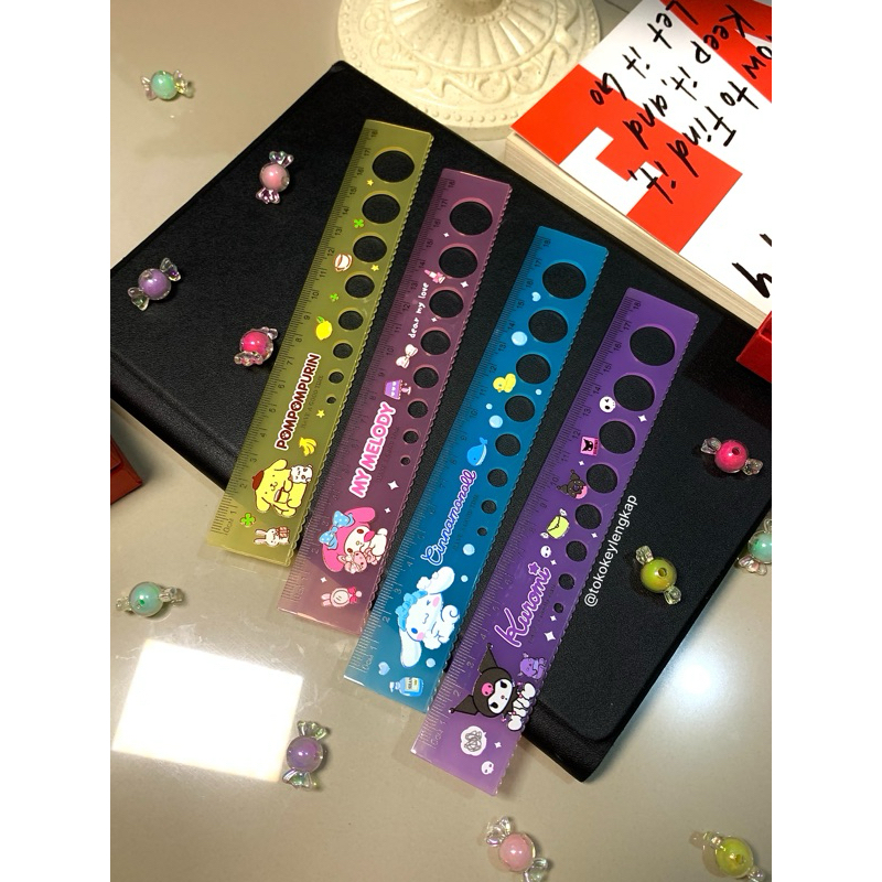 

KEY - Penggaris Sanrio 18cm karakter Kuromi Cinnamoroll Mymelody Pompompurine pilihan empat warna