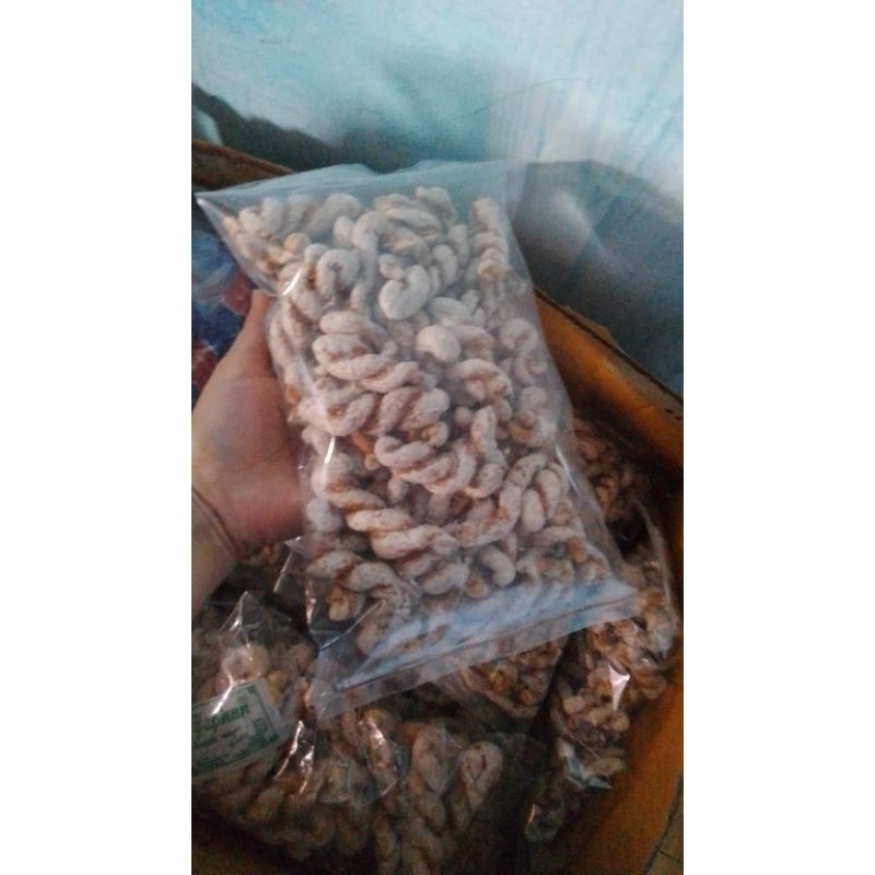

untir untir/putar putar/cemilan 250g