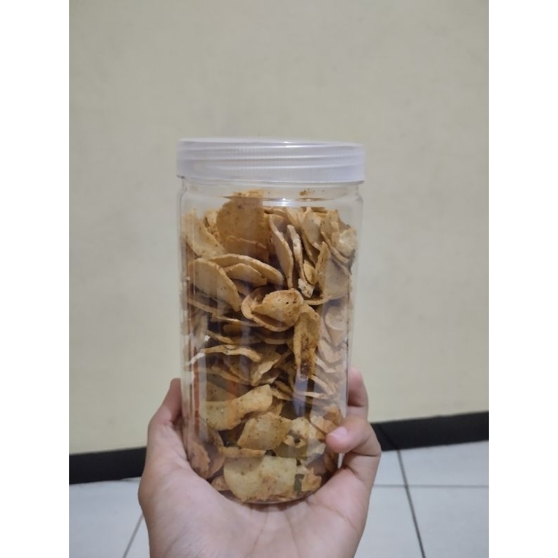 

Bestreng Pedas Daun Jeruk Ukuran 200 gram (Toples)