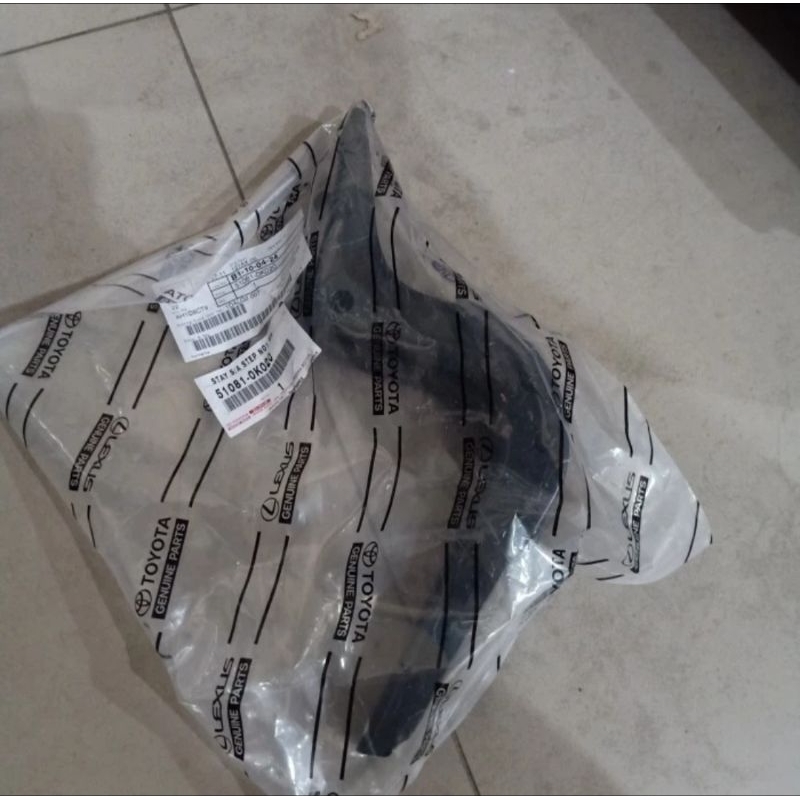 Breket Footstep Grand Fortuner 2012-2015 Original Toyota