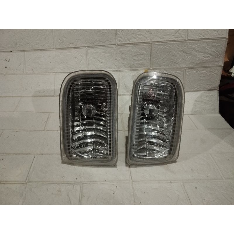 lampu kabut lampu foglamp isuzu panther touring tahun 2000 - 2001 original seken