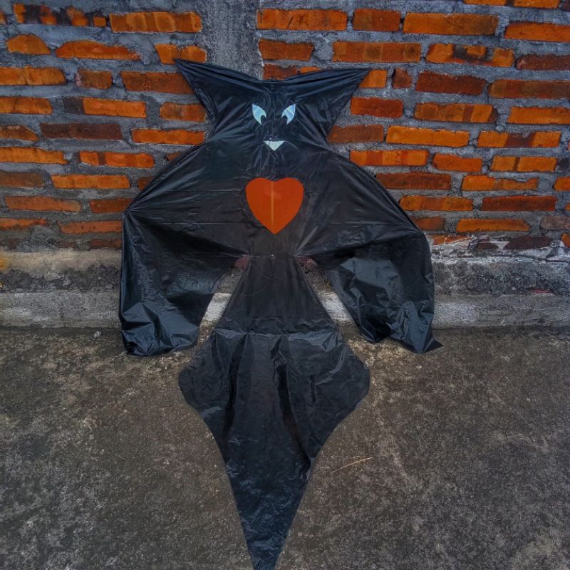 Layangan burung motif love