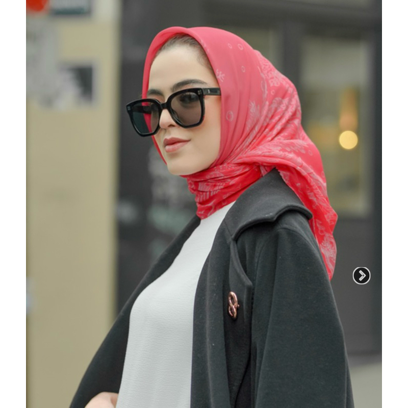 PL El Mar Minorca Conch Buttonscarves