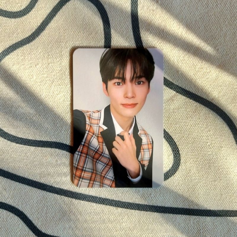 PC HANBIN ZEROBASEONE OFFICIAL PHOTOCARD POB BENEFIT SKOOLOOKS ZB1