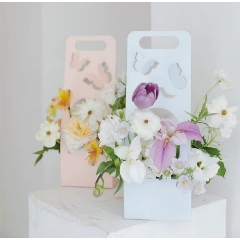 

Bloom Persegi Butterfly Box / Box kertas / box dekorasi / box bunga / kotak bunga