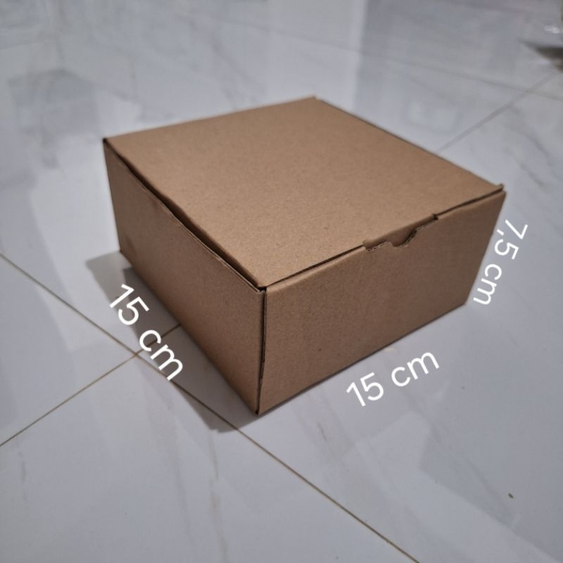 

Kardus Packaging Lipat 15x15x7,5 cm