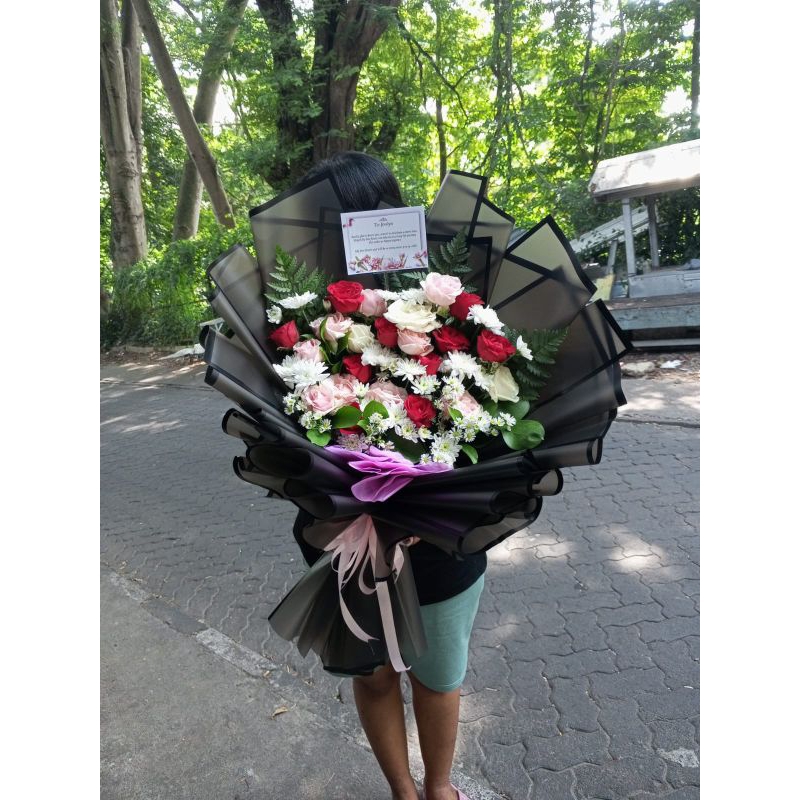 BOUQUET BUNGA SEMARANG / BOUQUET WISUDA / BOUQUET BUNGA ASLI / BUKET BUNGA WISUDA / BUKET BUNGA SEMA