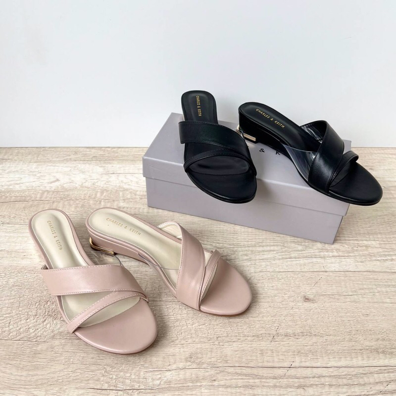 Heels charles & keith / sepatu cnk ck / wedges cnk wanita