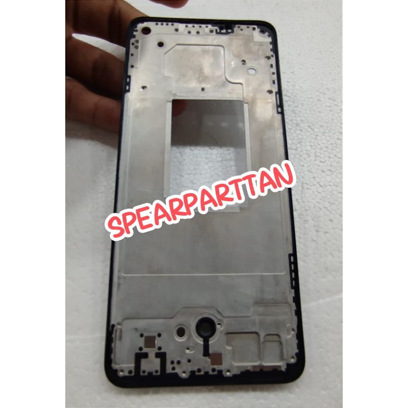 FRAME DUDUKAN TULANGAN LCD RENO 8 5G / TATAKAN LCD RENO 8 5G