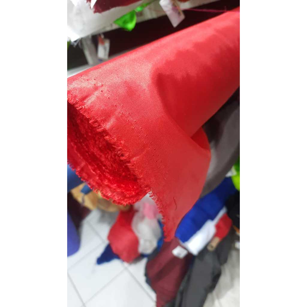 KAIN PELES MERAH TERANG/ KAIN LAYANGAN/KAIN BENDERA/KAIN PELES KAHATEX