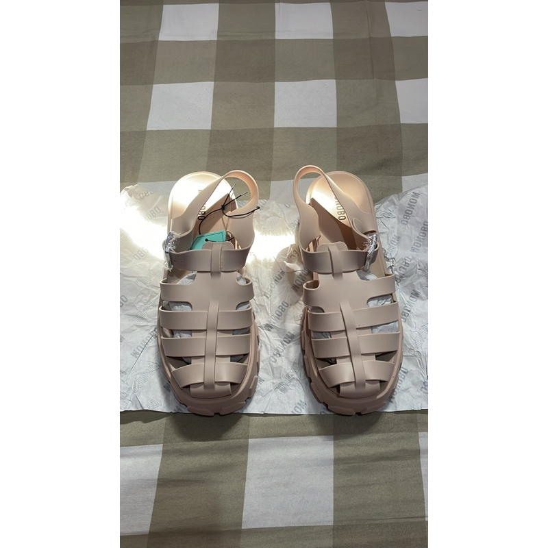 sandal Monobo size 38