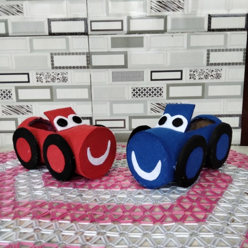 

PRAKARYA TEMPAT PENSIL MODEL MOBIL