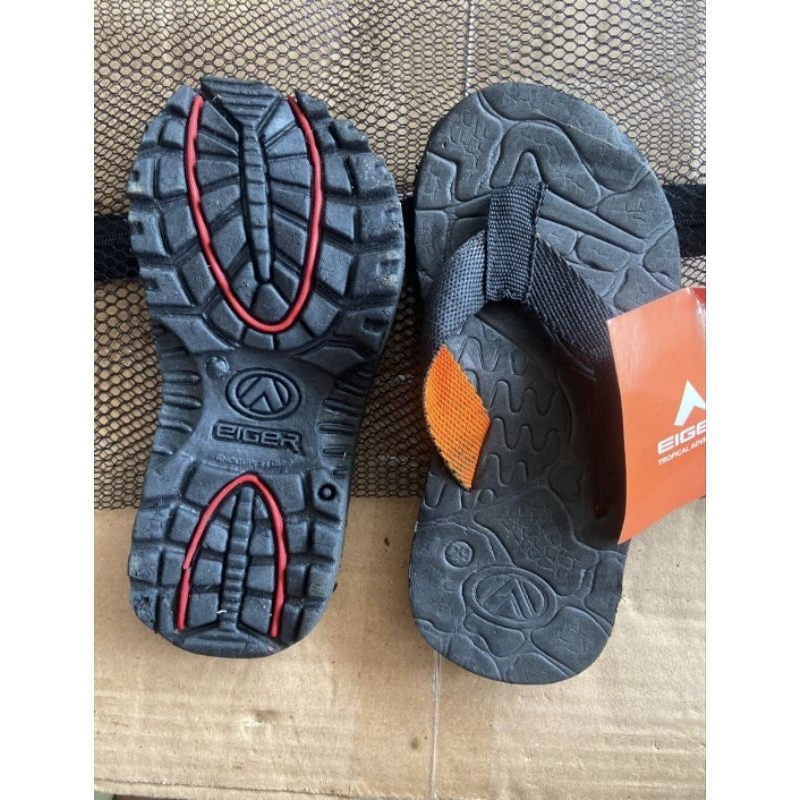 Sendal Jepit Gunung Anak