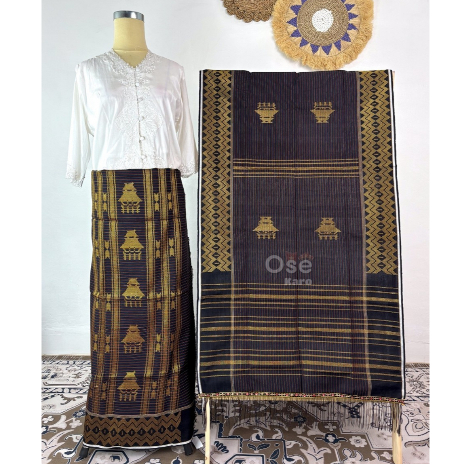 Set Uis Nipes Karo Motif Rumah Adat Lurik