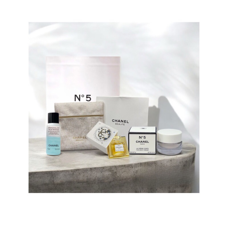 

Chanel Gift Set isi 4item & Paperbag