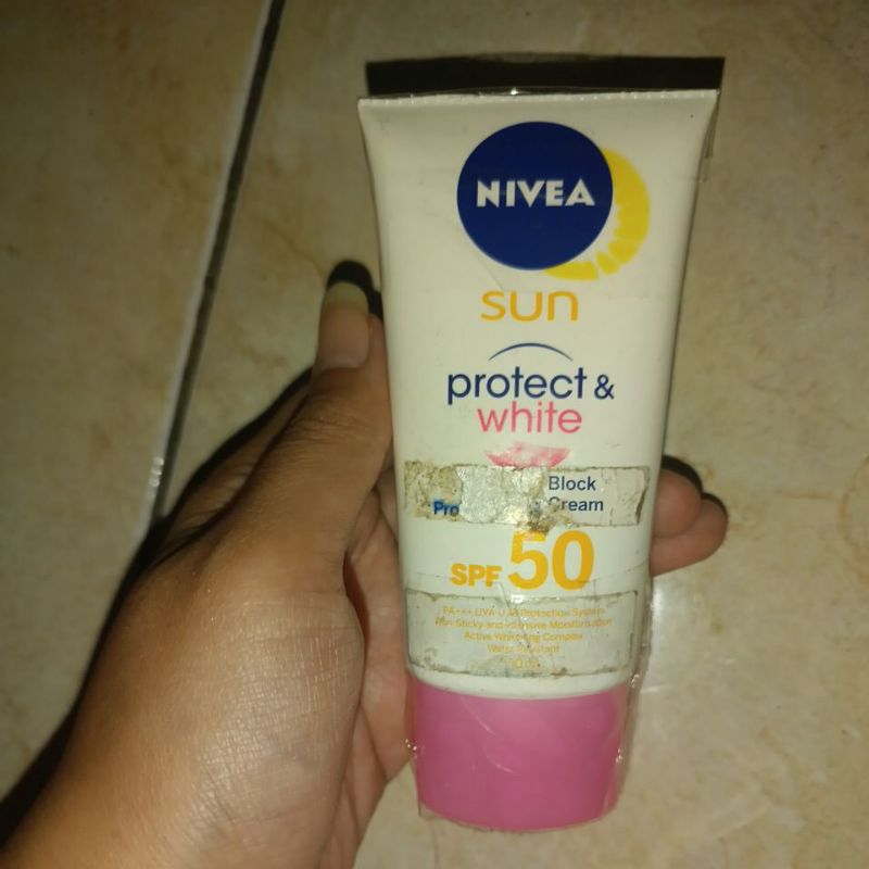 SUNSCREEN NIVEA SUN PROTECT & WHITE SPF 50 PA++ - 50 ML (reject kemasan)