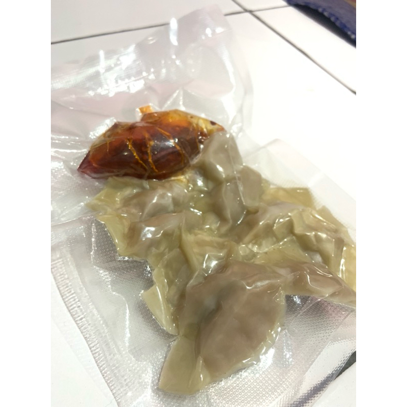 

PANGSIT CHILLI OIL ISI 18 PCS | KEMASAN PER PACK ISI @9 PCS