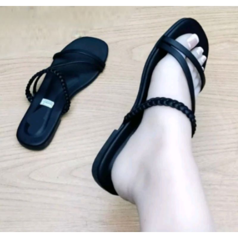 Sandal Teplek Wanita Tali3 Kepang Belakang Kekinian