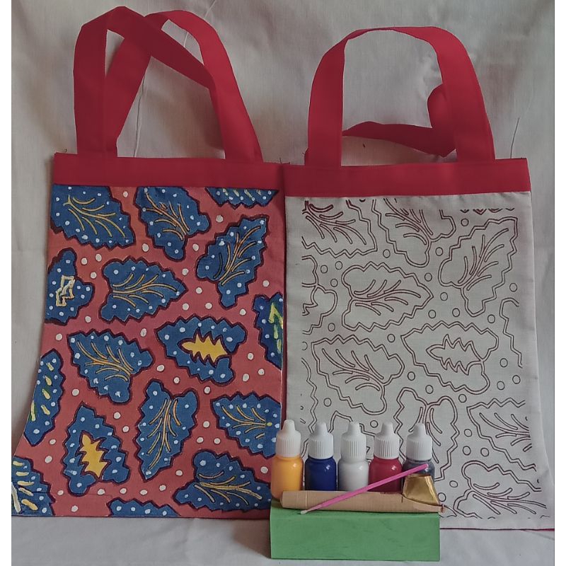 

Paket Batik ( Totebag kombinasi warna,Canting, 5 warna,Kuas kecil,Kertas alas tas.)