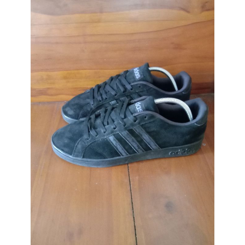 Adidas Neo Baseline