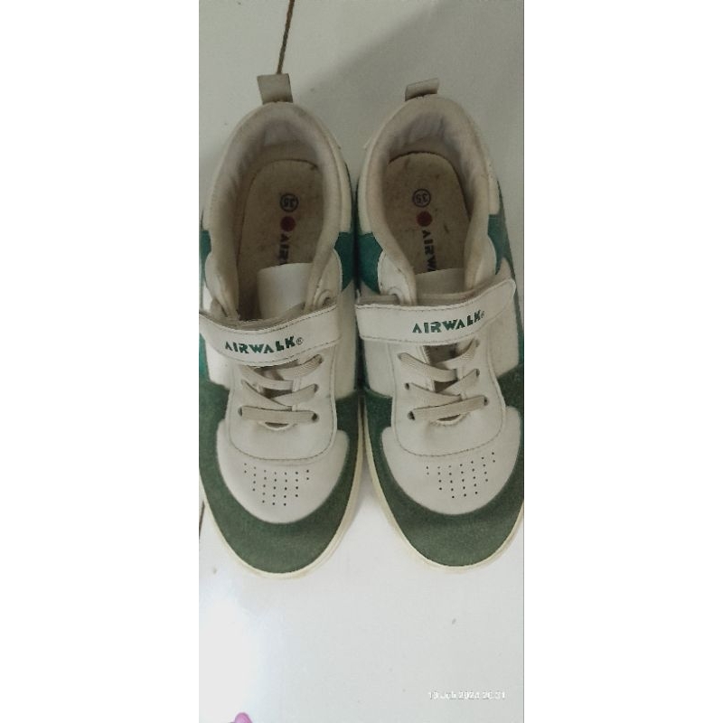 Sepatu Airwalk Preloved