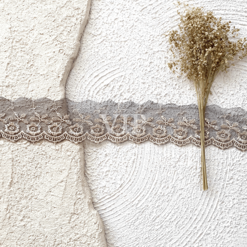 Renda VIP 3 Renda Tile Bordir Hitam Gold Per Meter