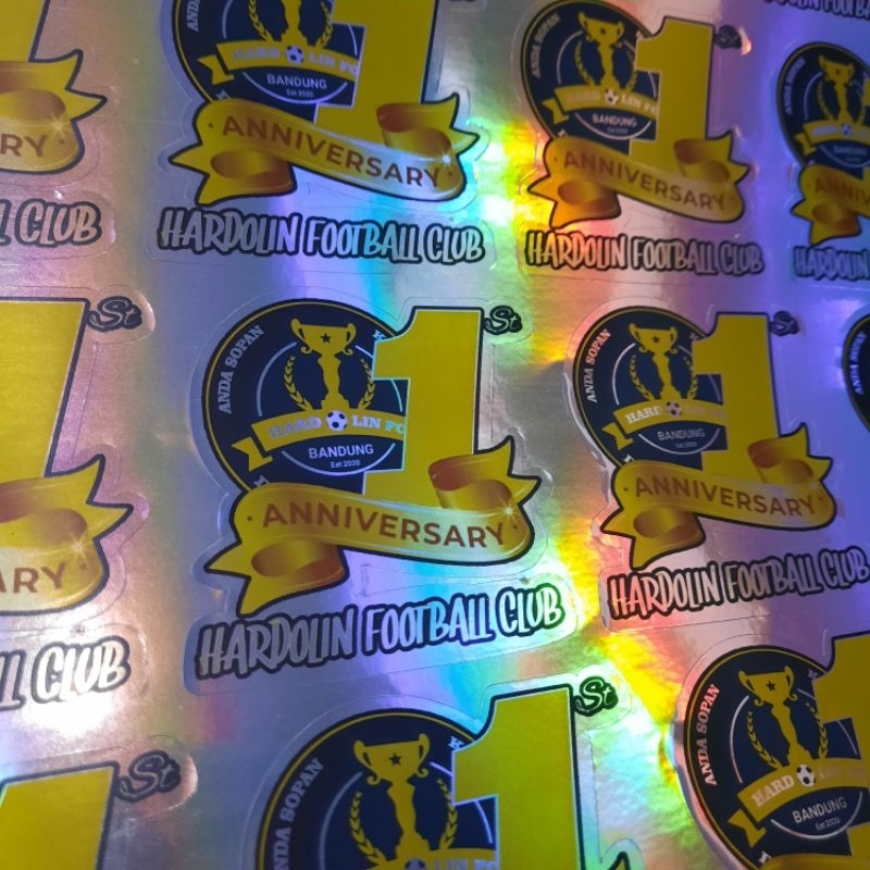 

sticker logo bola custom berbahan dasar hologram dan bisa di custom serta bisa custom bentuk dan dan ukuran