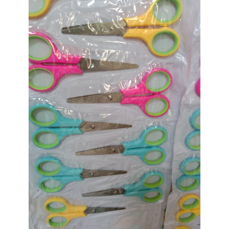 

gunting(u 4inch panjang 12,5cm