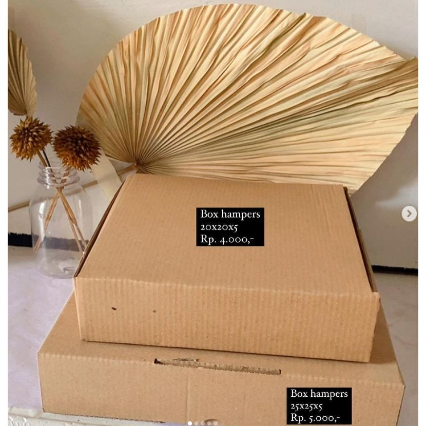 

Box hampers untuk kado hadiah