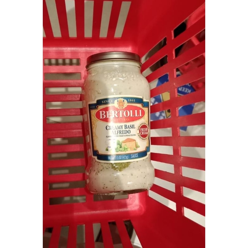 

Bertolli pasta saus sauce spaghetti Creamy basil Alfredo 425gr