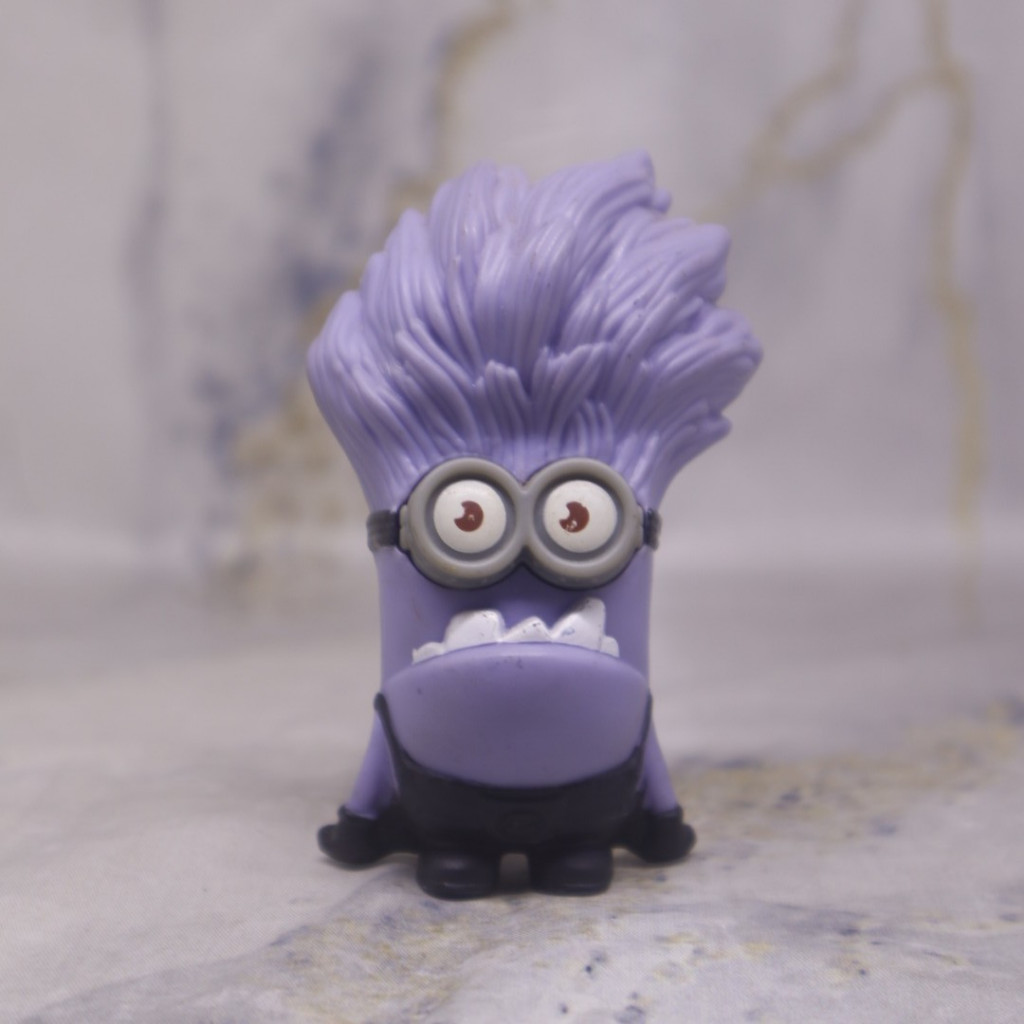 happy meal mcdonald minion despicable me 2 2013 USA dan aussie australia purple minion giggling seal