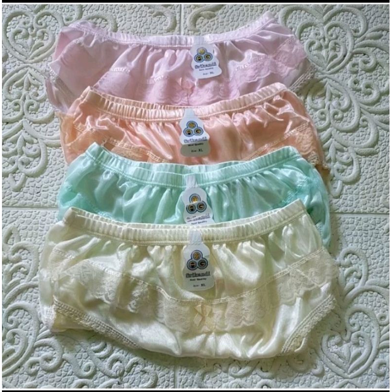Celana dalam satin