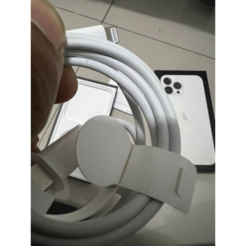 Kabel ori iPone 13 pro Garansi resmi I box