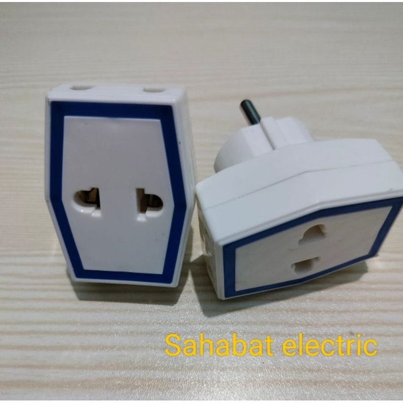 Steker T mini atau colokan 3 lubang
