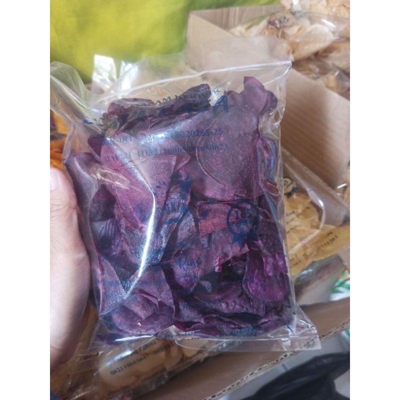 

KRIPIK UBI UNGU /ubi jalar ungu