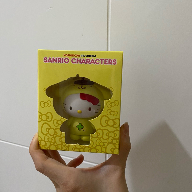 Yoshinoya Hello Kitty Sanrio Characters Collectible Mini Figure Pompompurin