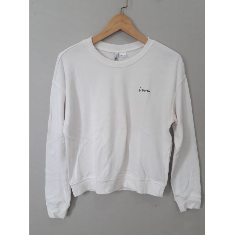 H&M Divided Love Sweater / H&M Sweatshirt / H&M Jumper / H&M Hoodie / H&M Divided Tshirt / Atasan Wa