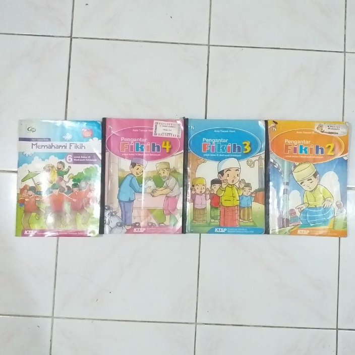 

SALE !!! Buku SD FIQIH Bekas Second Layak Pakai Dibuang Sayang