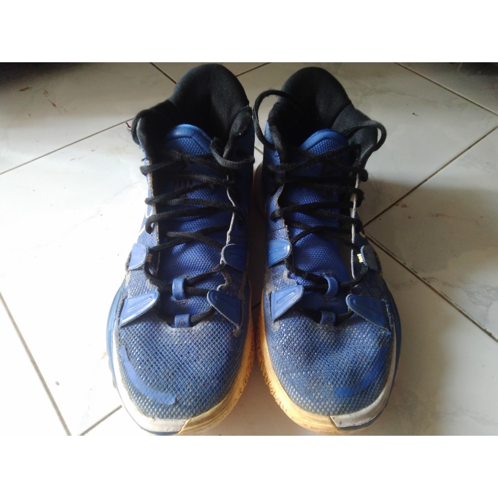 SECOND / KYRIE 7 SISTERHOOD / 40,5 / 25,5 CM