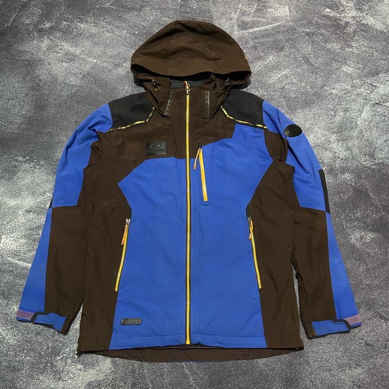 JAKET OUTDOOR EIDER gorpcore