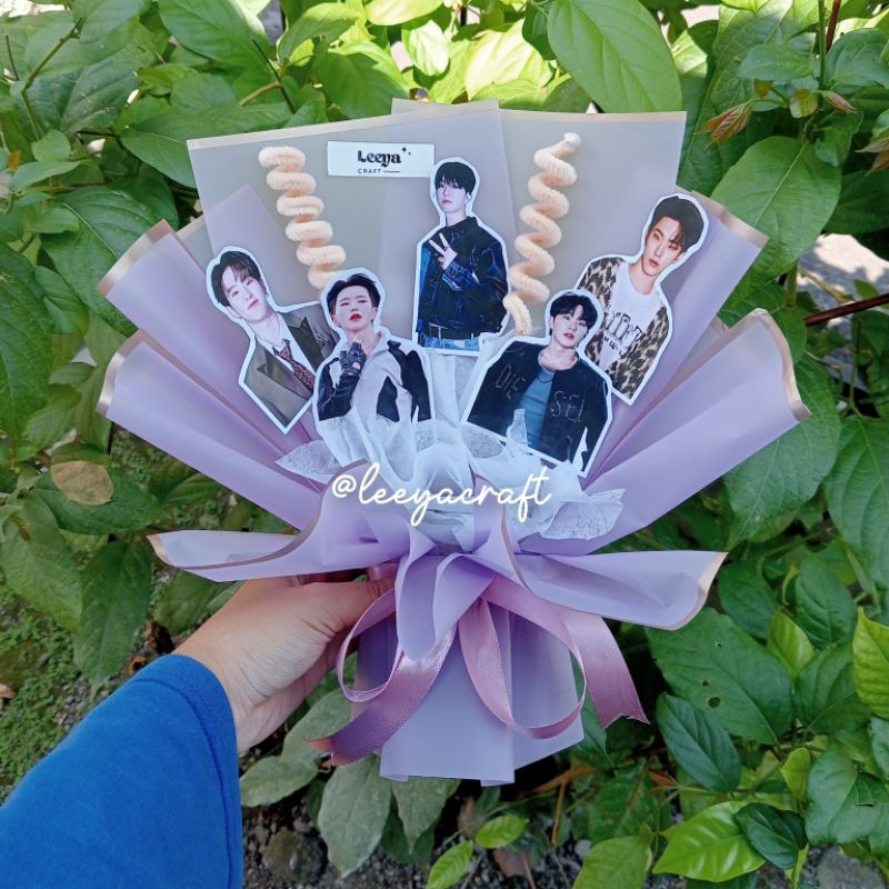 [WAJIB CO PACKING KARDUS] Buket Photo | Buket Kawat Bulu | Photo Bouquet | Buket Cutting Kotak (Pola