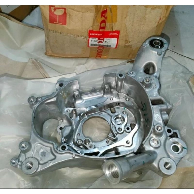 CRANKASE KANAN VARIO 125 FI PCX 150 CBU ORIGINAL