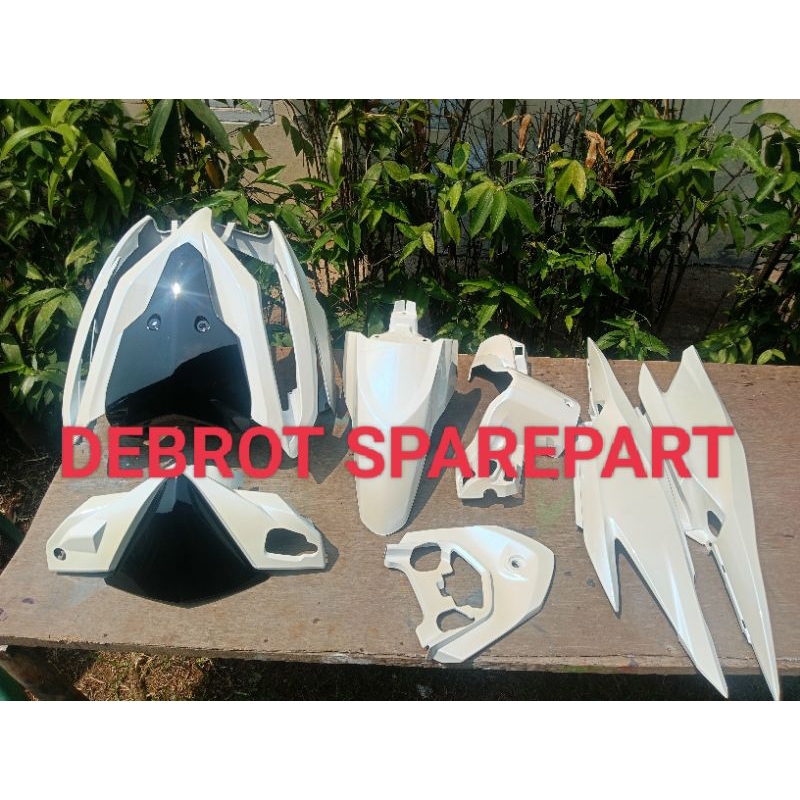 Cover body full body halus Honda Vario techno 125 old Vario KZR 2013-2015 custem warna putih lembayu