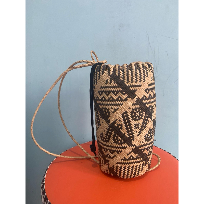 tas anjat khas kalimantan