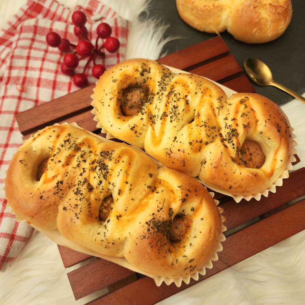 

Roti Sosis / Beef Sausage Buns