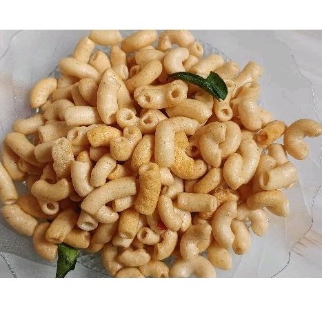 

makaroni pedas gurih daun jeruk